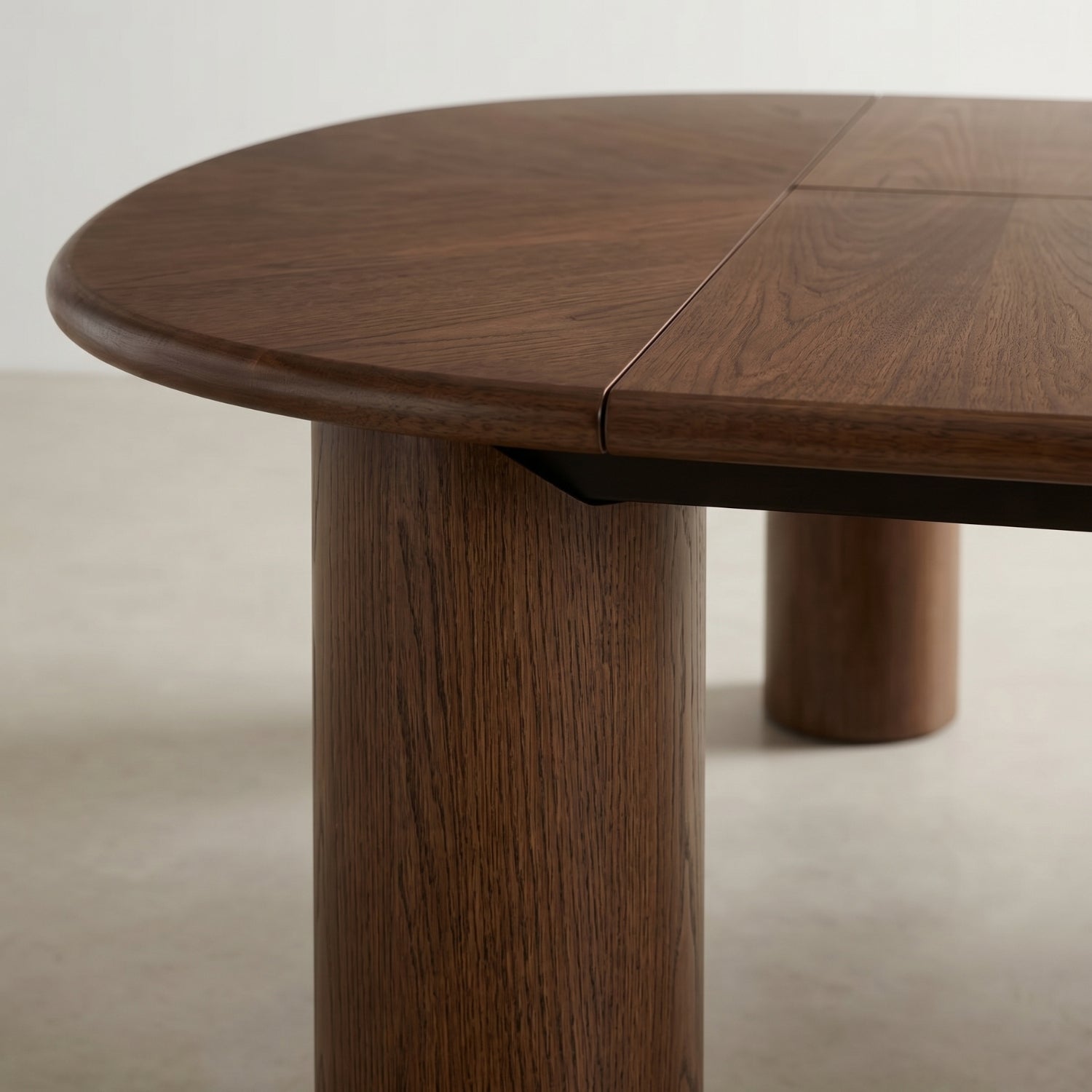 Soria Dining Table