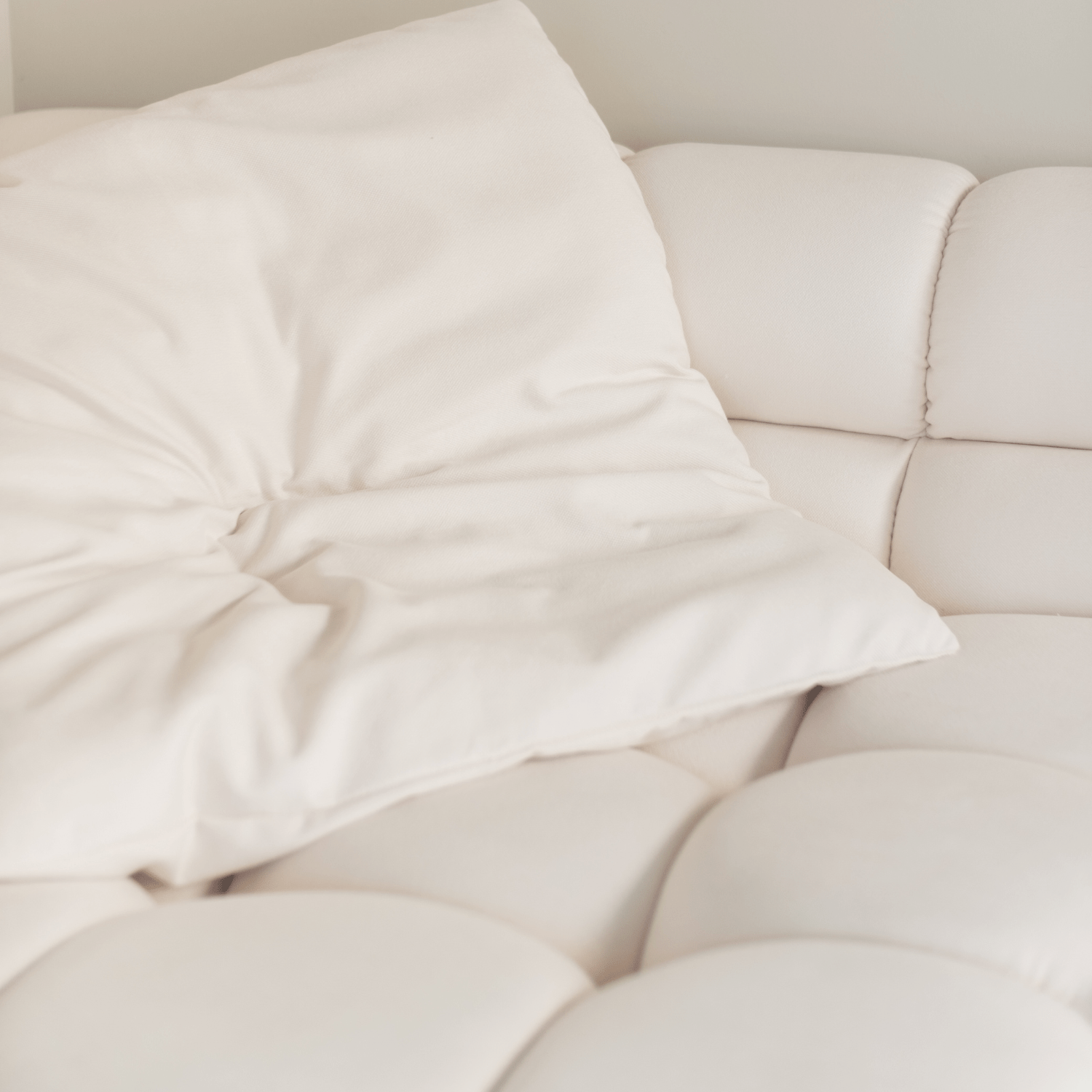 - The Amora Massive Cloud Pillow - MC - Mario Capasa