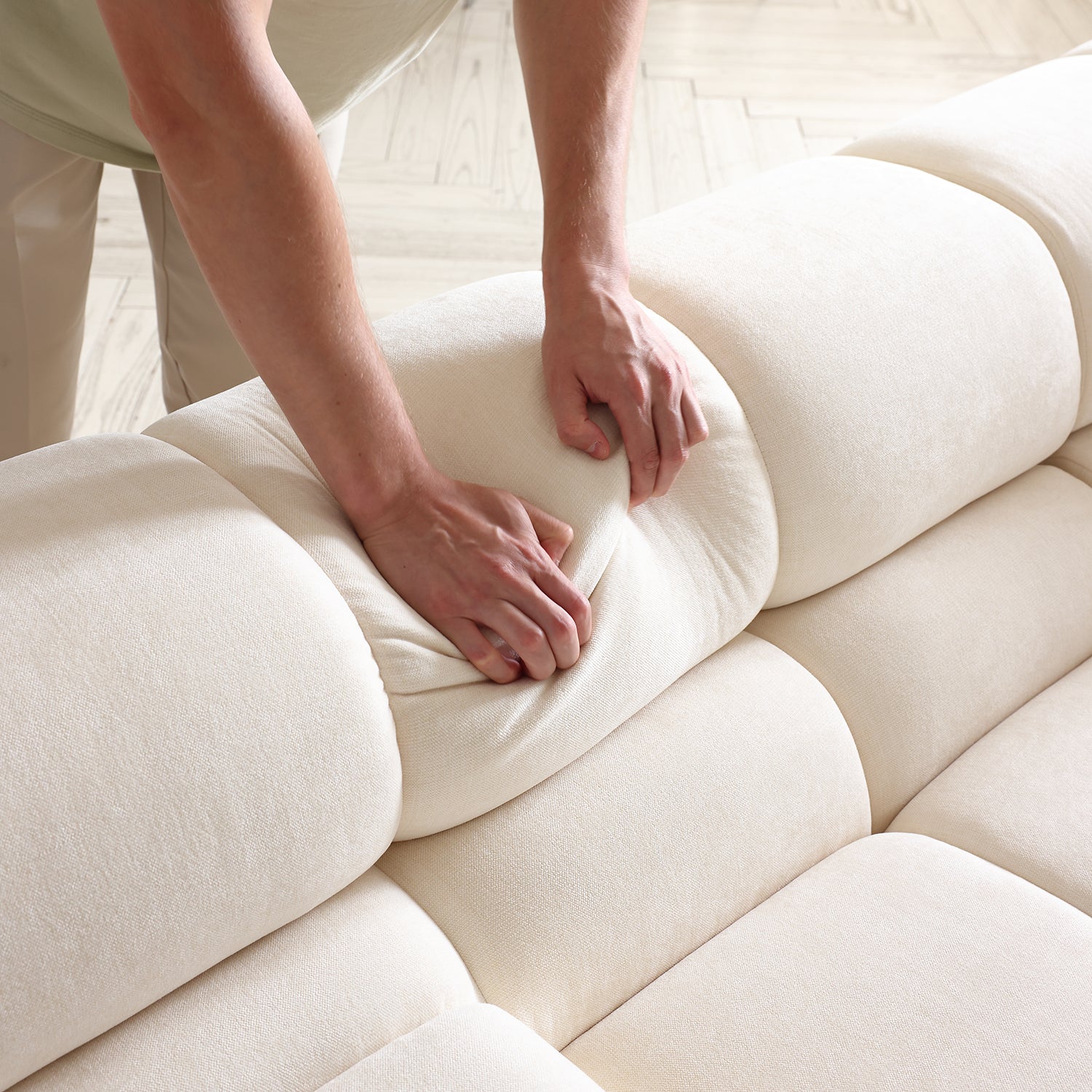 sectional - Amora Sectional - MC - Mario Capasa