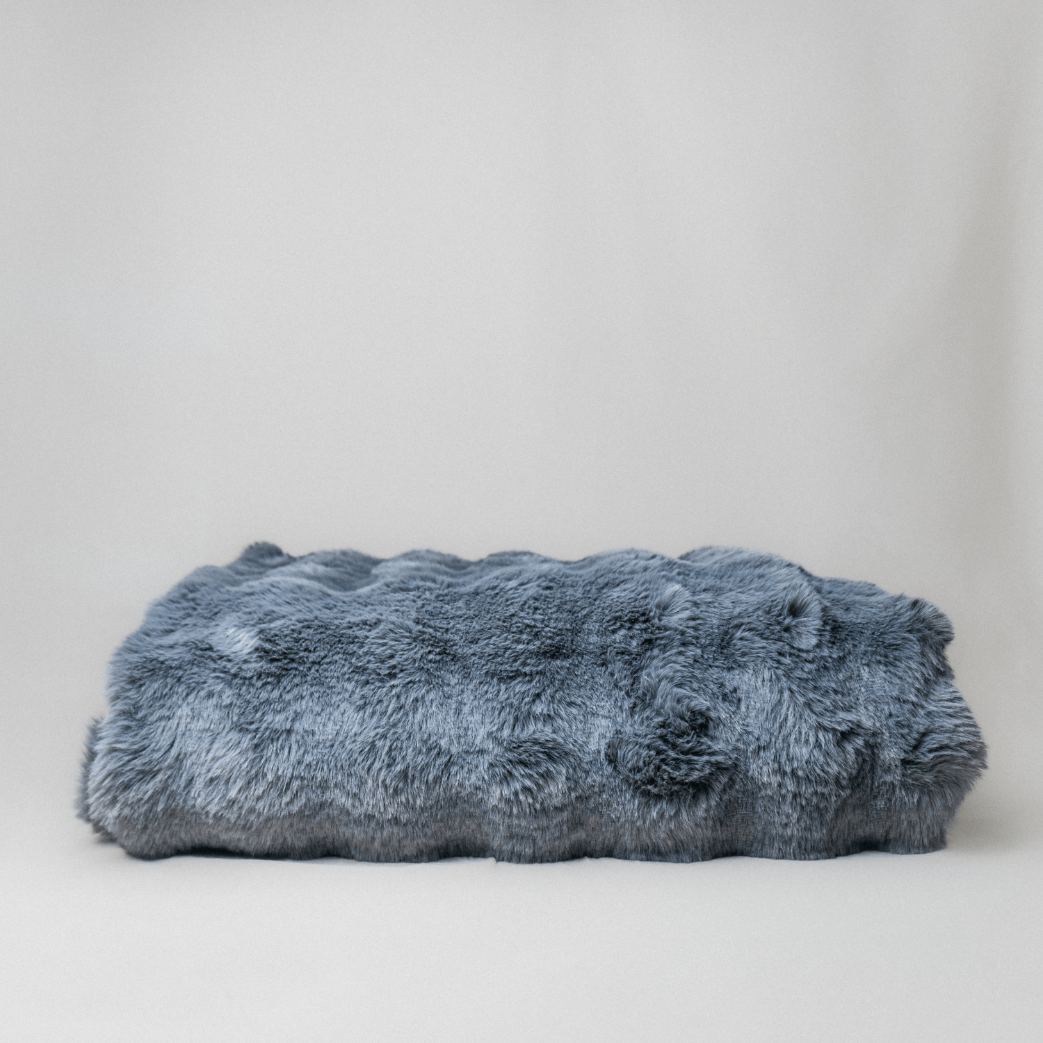 Accessory - Capasa Alpine Faux Fur Blanket - MC - Mario Capasa